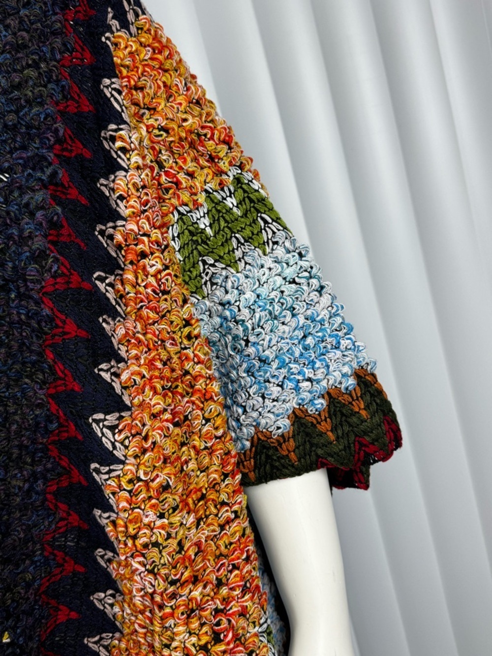 Colorful Crochet Patterned Ruana Shawl – Boho Tassel Wrap – NWOT - Picture 5 of 9